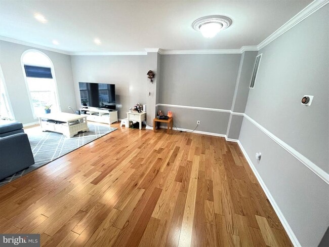 Building Photo - 4513 Monmouth St