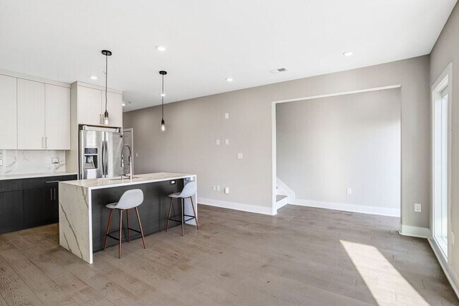 Building Photo - 2812 Georgia Ave NW