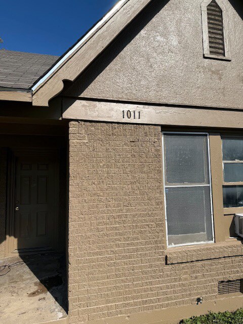 Primary Photo - 1011 Marion Ave