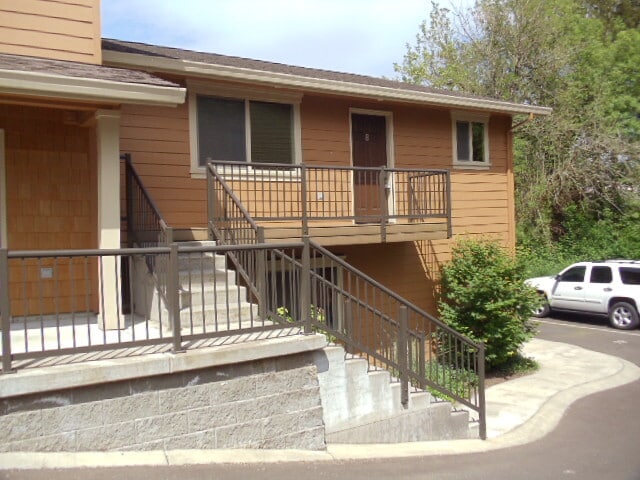 Building Photo - 5979 SE Harmony Rd