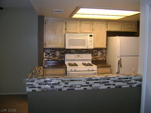 Building Photo - 7100 W Pirates Cove Rd