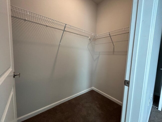 Building Photo - 2136 W 34th St