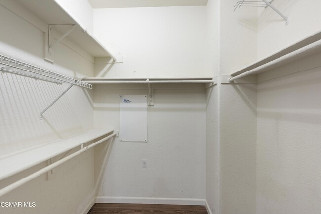 Building Photo - 84 Via Katrina