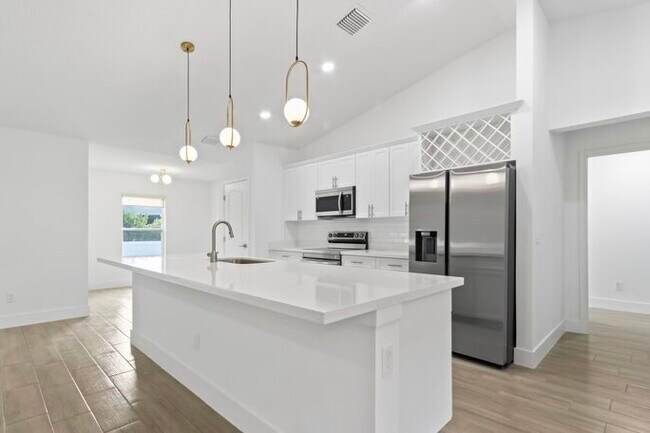 Building Photo - 8575 99th Ct