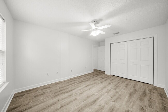 Building Photo - 94 Cll Escada