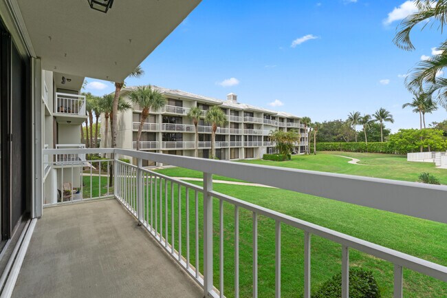 Building Photo - 2621 Village Blvd