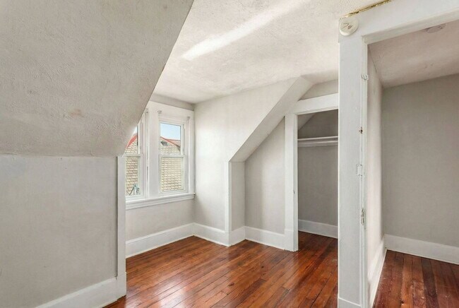 Building Photo - 204 Chittenden Ave