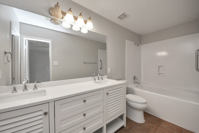 Building Photo - 20710 Mossy Hill Ln