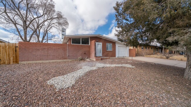 Building Photo - Cute Rancher in Security/Widefield