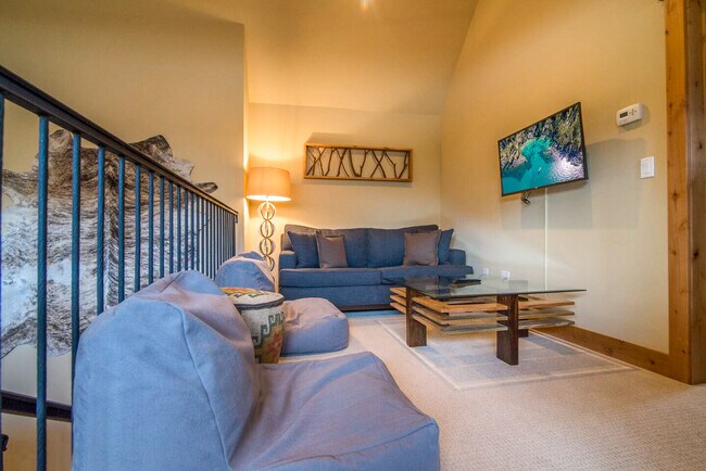 Building Photo - 10116 Sagebrush Ct