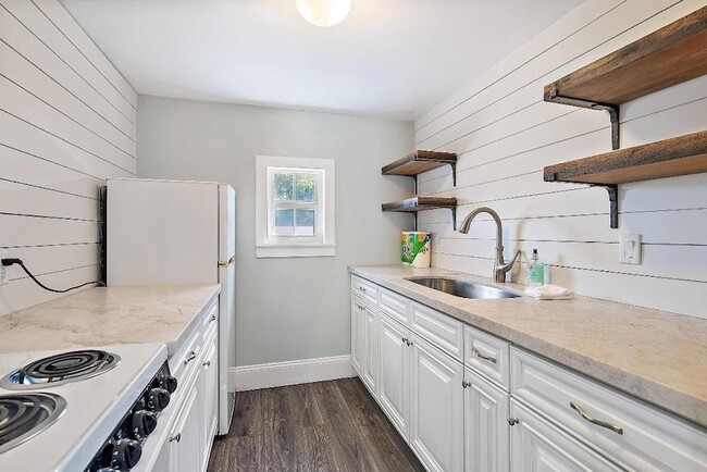 Building Photo - 3109 Washington Rd