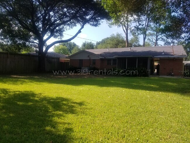 Building Photo - Home in Broadmoor Terrace available