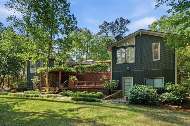 Building Photo - 1180 St Andrews Cir