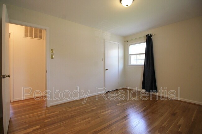 Building Photo - 5810 Sunderland Ct