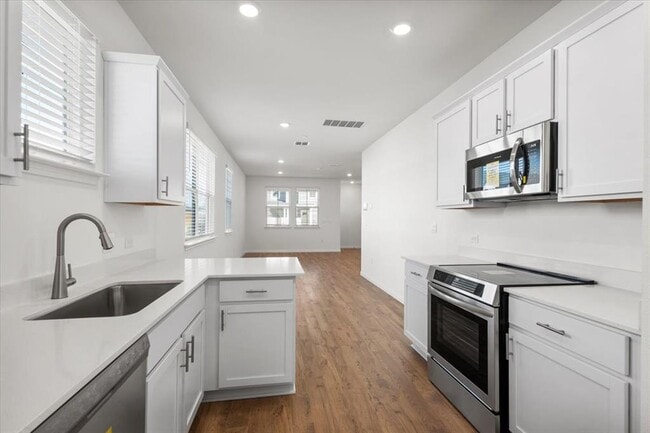 Building Photo - 2520 Ophelia Levi Ln