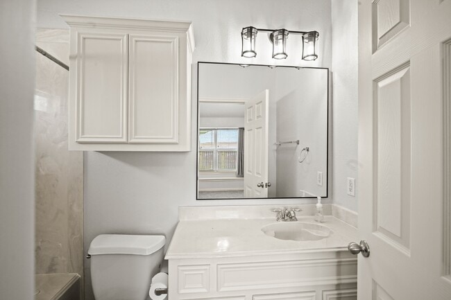 Building Photo - 24307 Silver Maple Dr