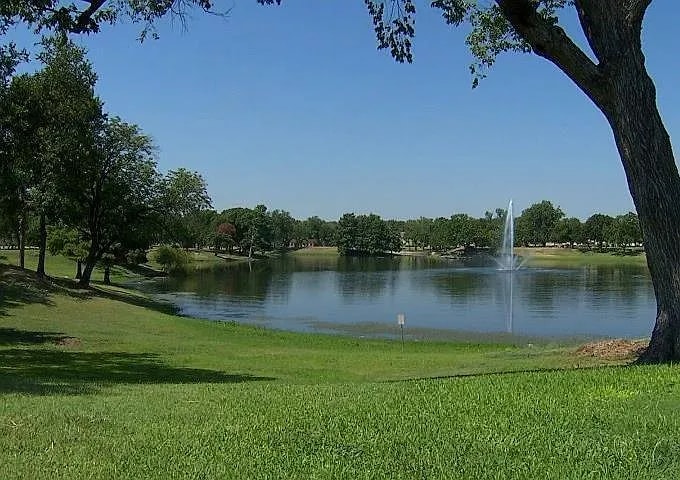 Building Photo - 832 Blaylock Dr