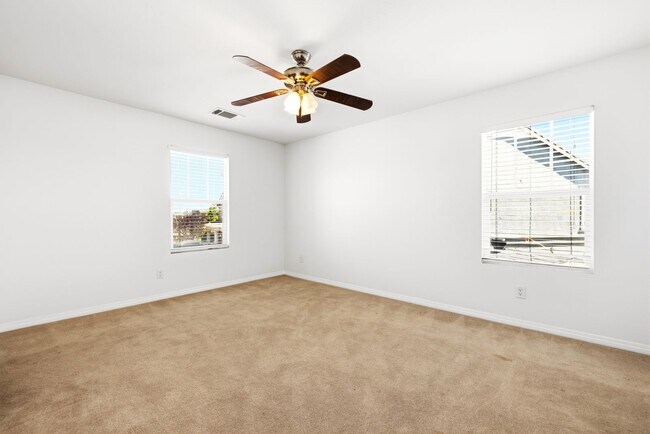 Building Photo - 4 bedrooms / 3 bathroom OPEN floor plan HOUSE for rent in LANCASTER
