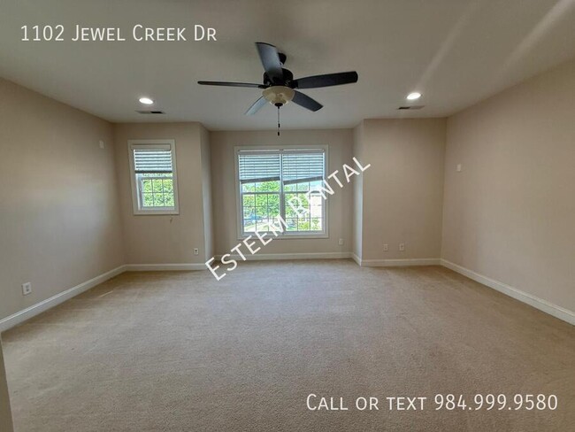 Building Photo - 1102 Jewel Creek Dr