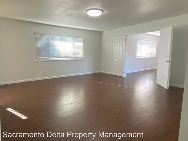 Building Photo - 4 br, 2 bath House - 4009 Bruce Way