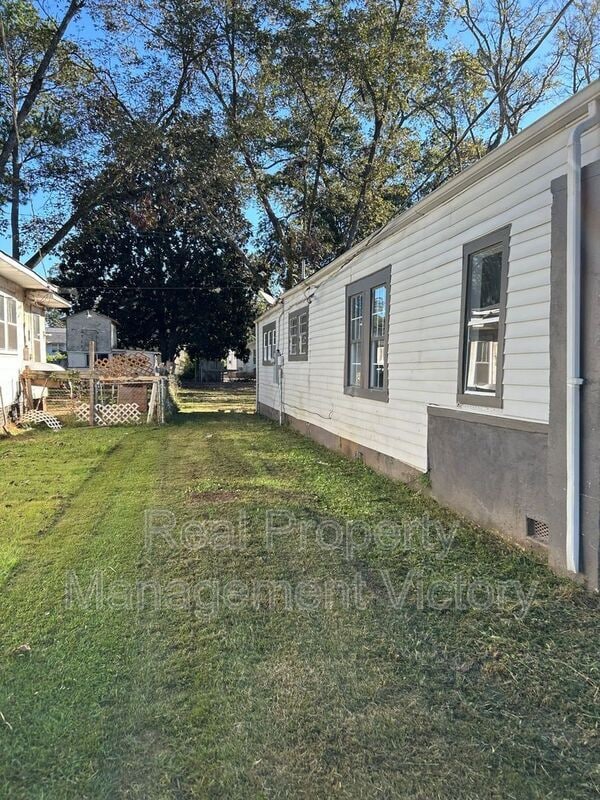 Building Photo - 4909 Avenue R