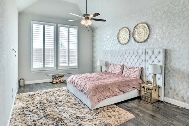 Building Photo - 1563 Jocelyn Dr