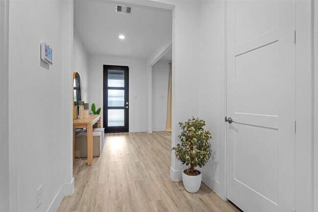 Building Photo - 14217 Savage River Ln