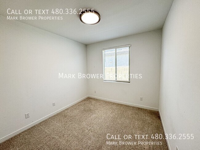 Building Photo - 72 S 157th Ln