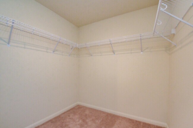 Building Photo - 329 Killam County Dr