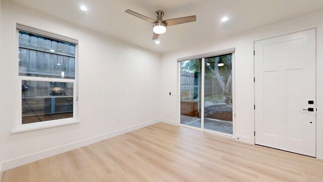 Building Photo - 8404 Ascolano Ave