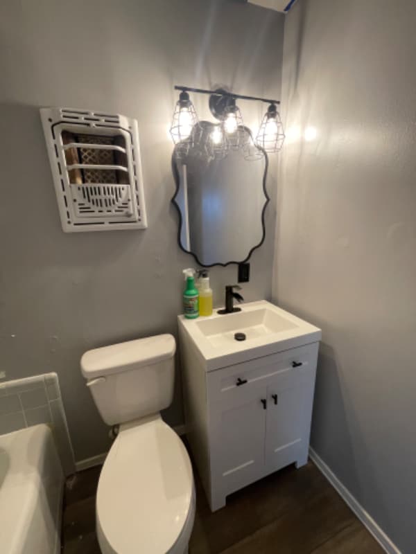 Building Photo - 207 Monroe Dr