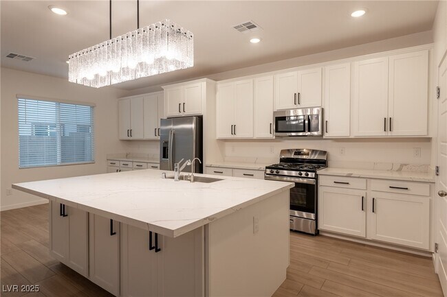 Building Photo - 494 Francesca Crst St