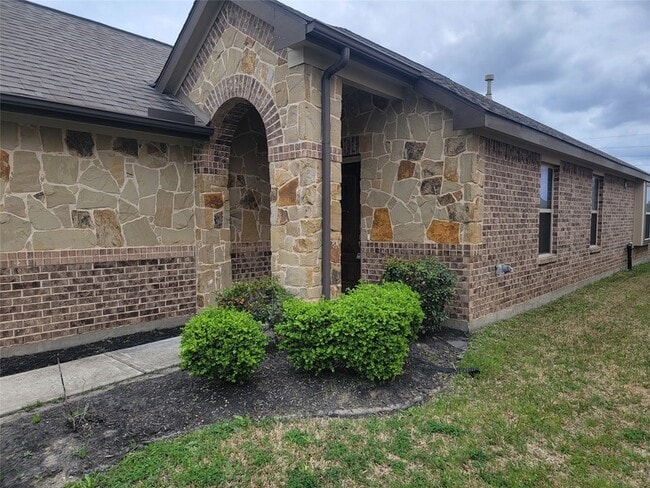 Building Photo - 3535 Goldleaf Trail Dr