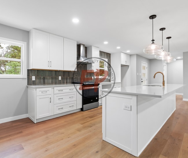Building Photo - 4600 Cedar Mountain Dr