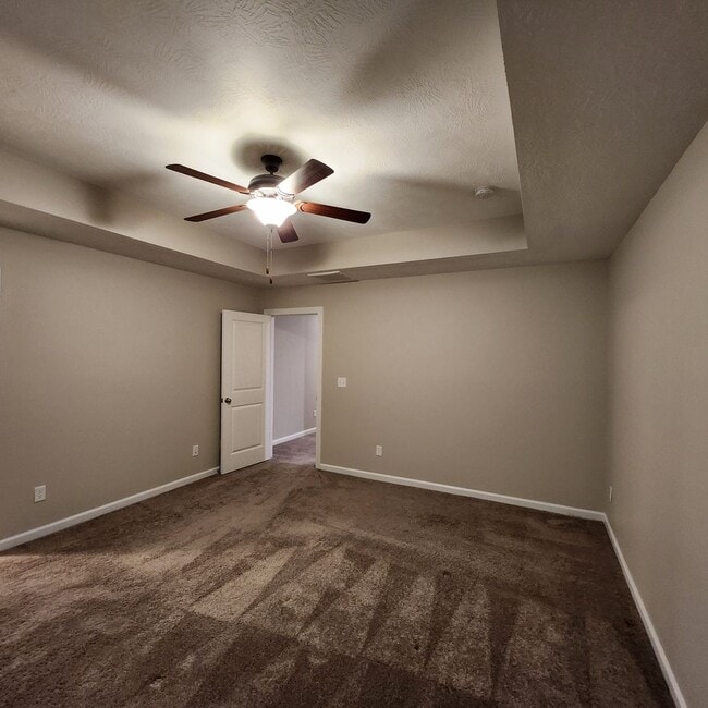 Building Photo - 5117 Heathbrook Dr