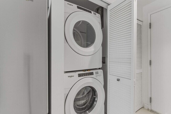 Building Photo - 5350 NW 84th Ave