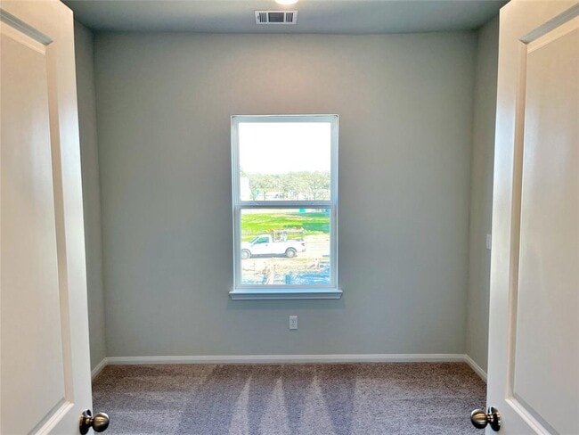 Building Photo - 196 Spangle Wy