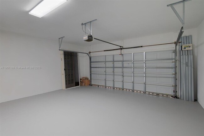 Building Photo - 9065 Silver Glen Way