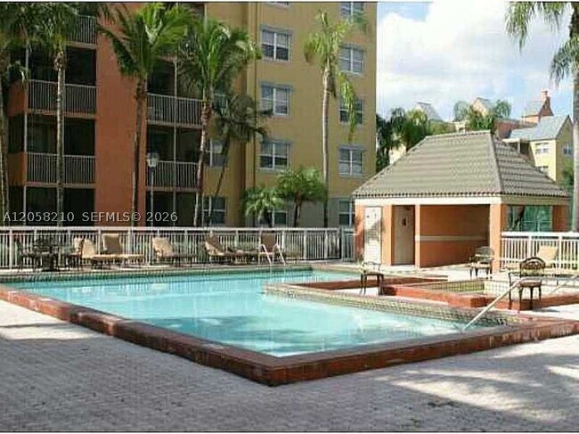 Building Photo - 8343 Lake Dr