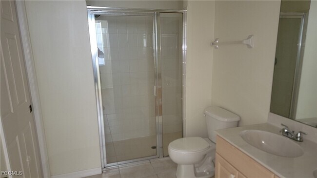 Building Photo - 950 Hancock Creek S Blvd