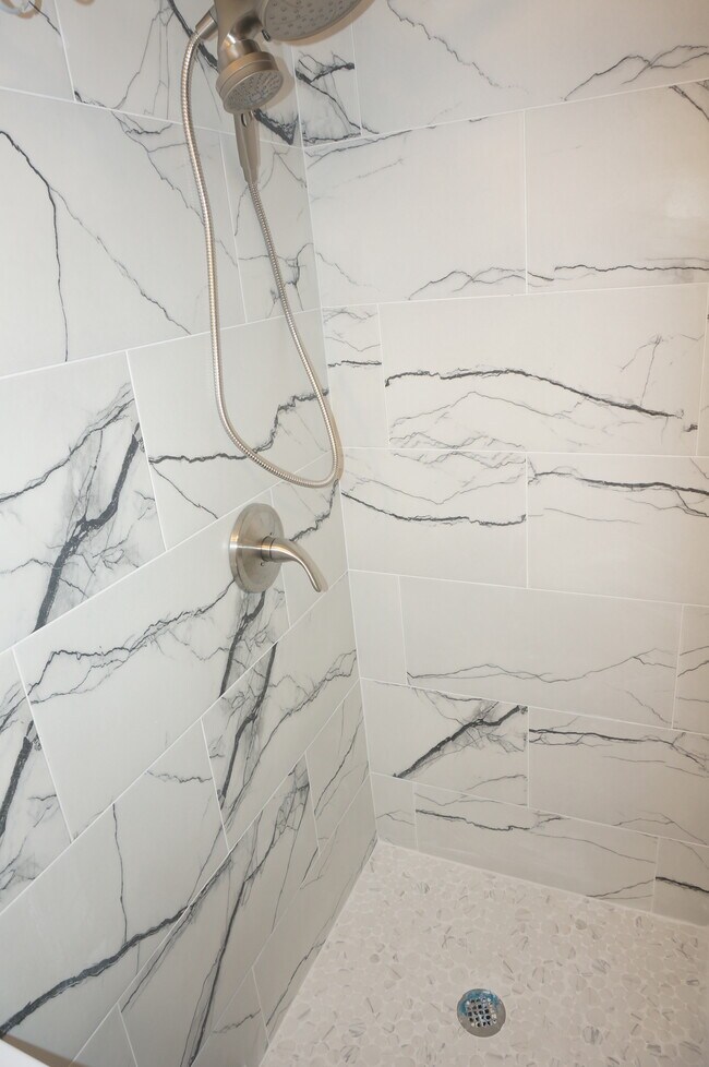 Building Photo - 301 Concord Rd