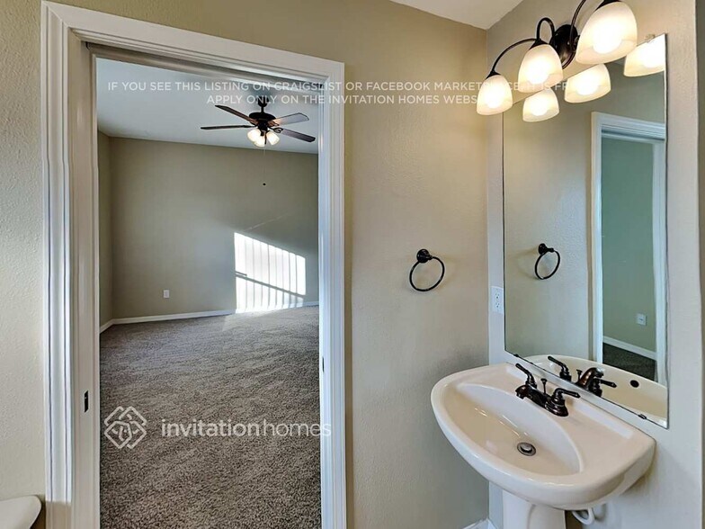 Building Photo - 11402 Callaway Pond Dr