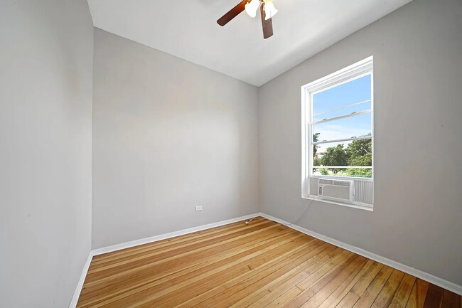 Building Photo - Beautiful Greystone building on Chicago's iconic Augusta Boulevard in the Ukrainian Village / Hum...