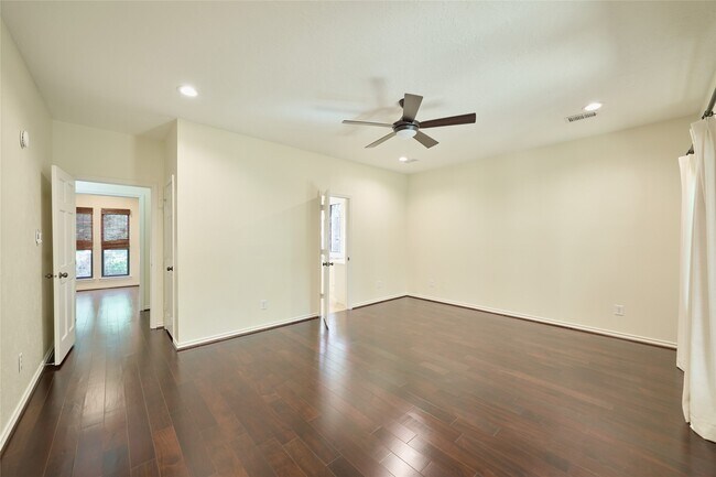 Building Photo - 6 Glen Canyon Pl