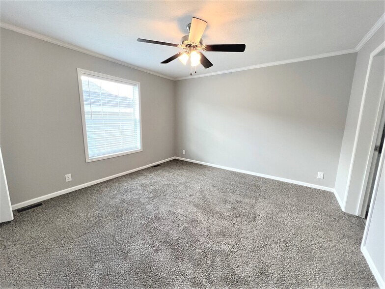 Building Photo - 5173 Coventry Dr