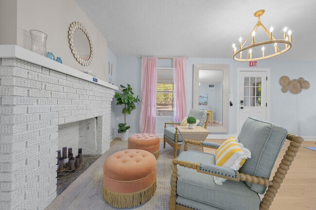 Building Photo - 522 31st St W