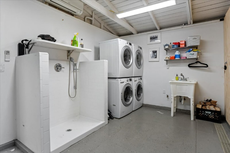 Building Photo - 945 Marco Pl