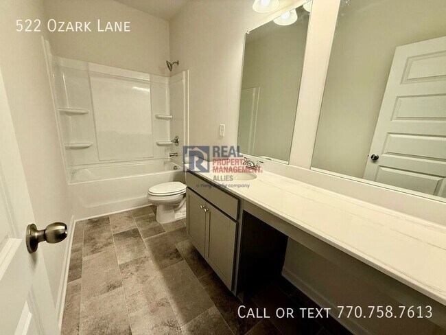 Building Photo - 522 Ozark Ln