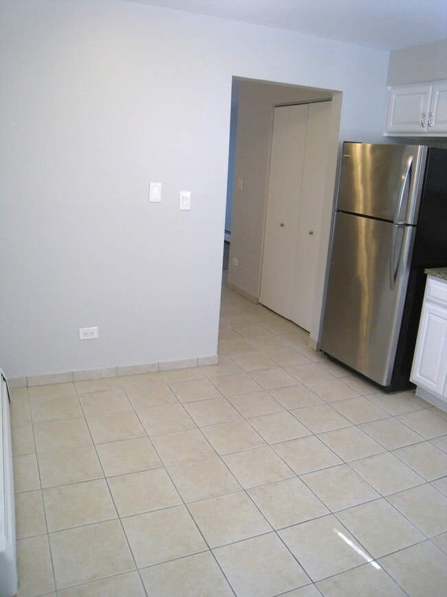Building Photo - 920 S McKinley Ave