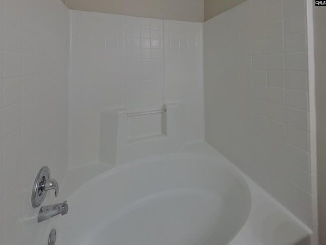 Building Photo - 18 Glen Knoll Ct